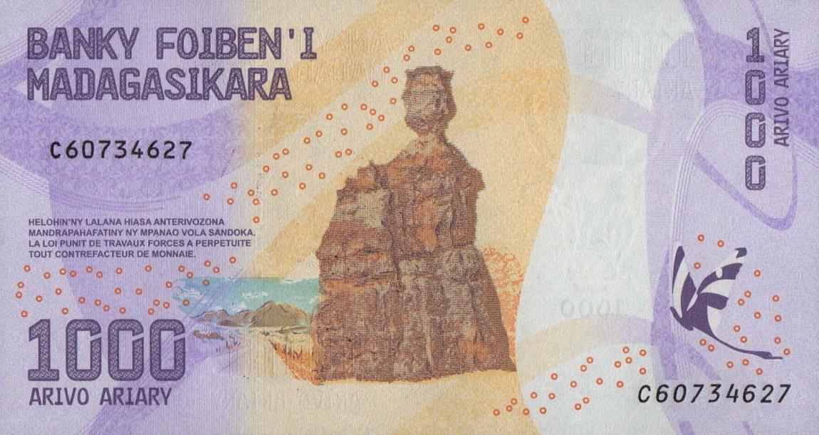 Back of Madagascar p100: 1000 Ariary from 2017