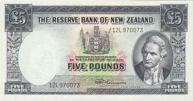 Front of New Zealand p160d: 5 Pounds from 1967